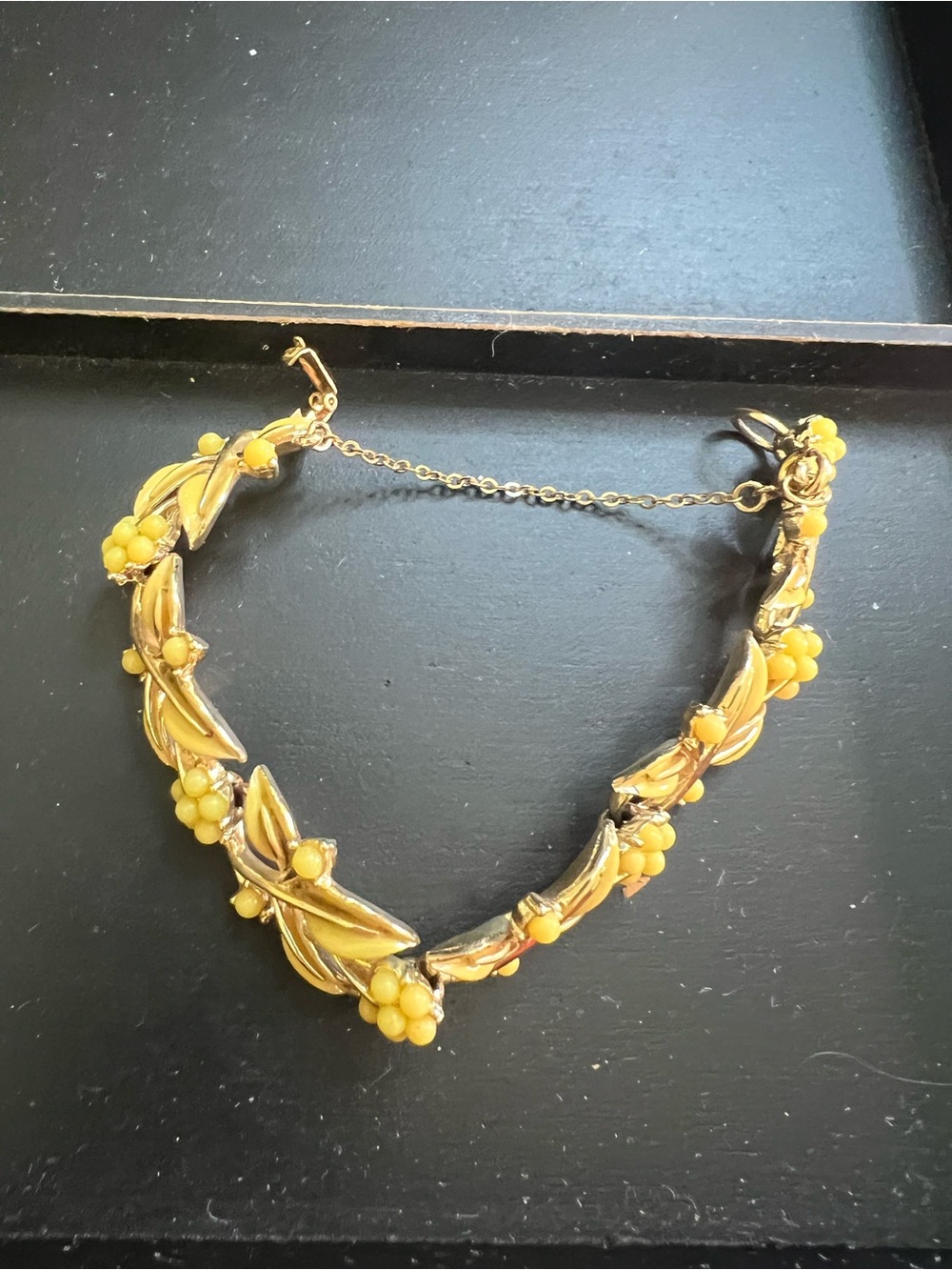 Coro- Gold-Tone Yellow Flower Link Bracelet – Unbranded